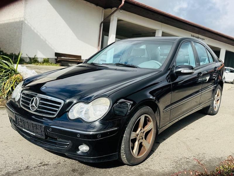 Gebraucht Mercedes C200 163 PS (119 kW) 2005 Schwarz Limousine