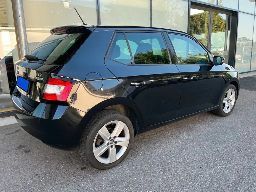 Gebraucht Skoda Fabia Style 90 PS (66 kW) 2016 Schwarz Limousine
