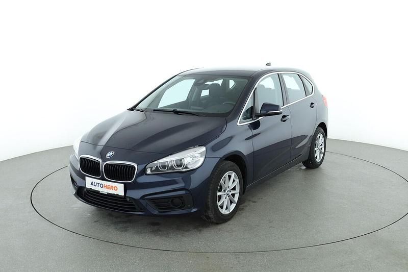 Blau Gebraucht 2017 BMW 218 Active Tourer Basis Van / Kleinbus | 15.840 € (Fairer Preis) - Bild 1/3