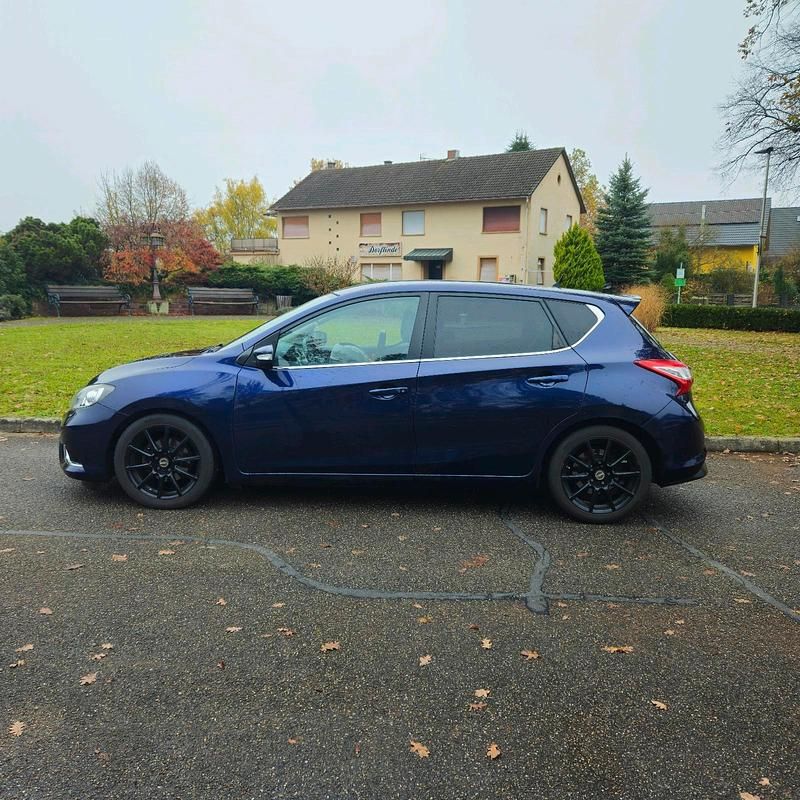 Blau Gebraucht 2015 Nissan Pulsar Limousine | 7.500 € (Teuer) - Bild 1/4