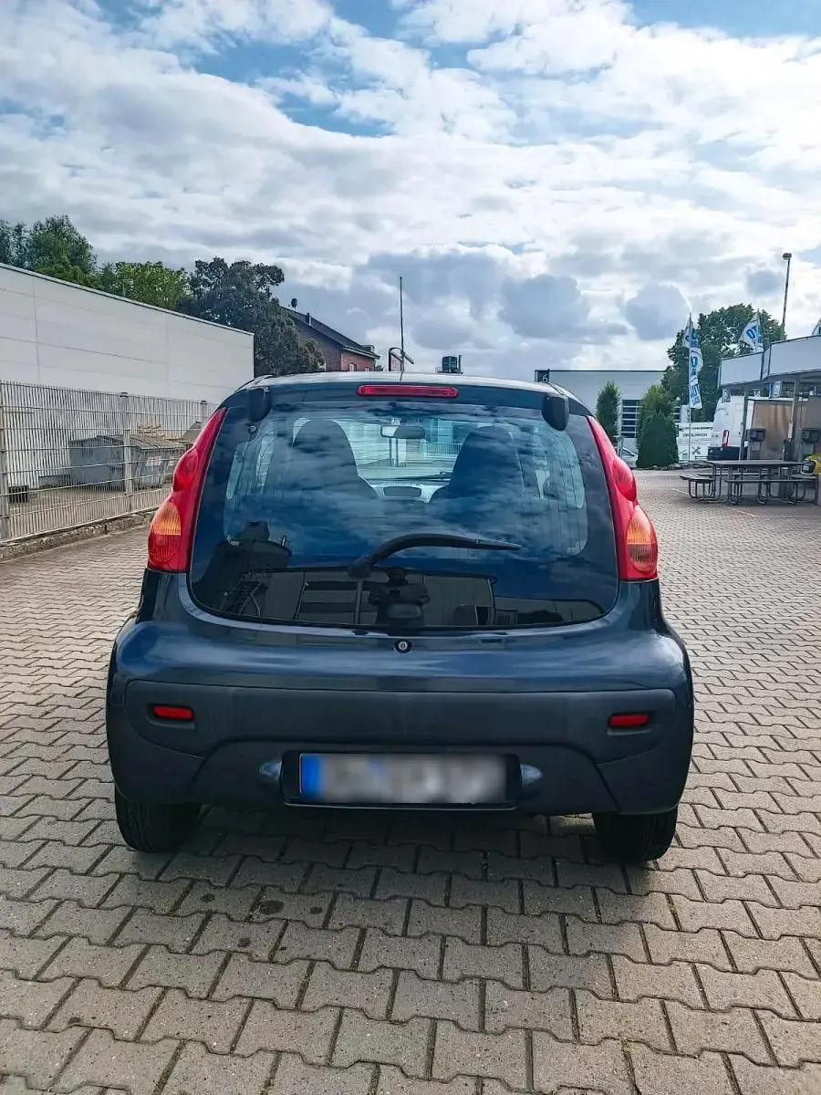 Gebraucht Peugeot 107 68 PS (50 kW) 2009 Kleinwagen