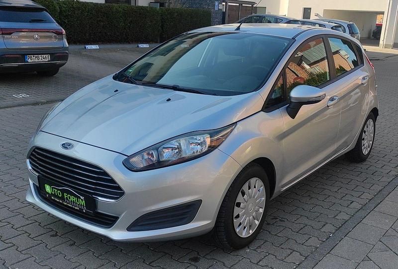 Gebraucht Ford Fiesta 95 PS (69 kW) 2013 Grau Kleinwagen