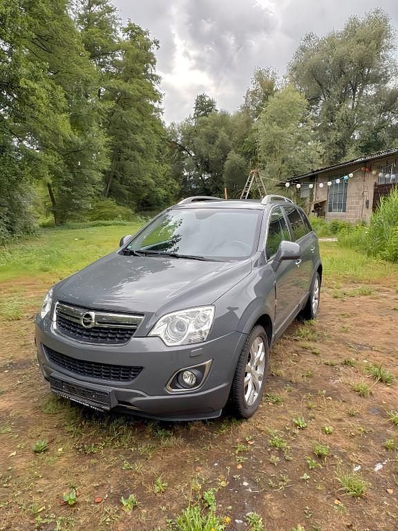 Grau Gebraucht 2011 Opel Antara Design Edition SUV | 7.450 € (Etwas zu teuer) - Bild 1/4