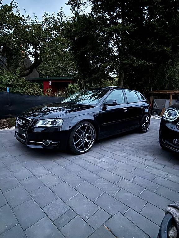 Gebraucht Audi A3 Ambiente 140 PS (102 kW) 2011 Schwarz Kleinwagen