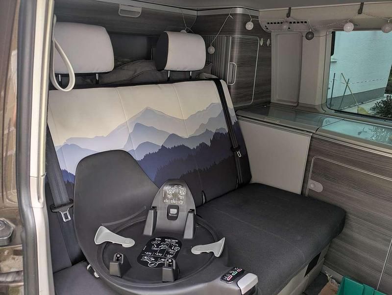 Gebraucht VW Transporter California 204 PS (150 kW) 2016 Braun Van