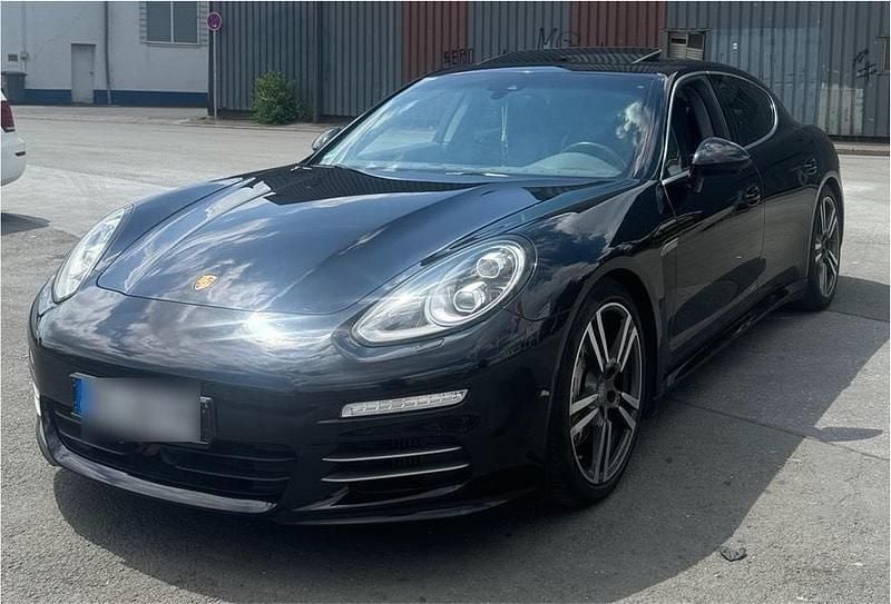 Schwarz Gebraucht 2014 Porsche Panamera 4S Limousine | 27.000 € (Teuer) - Bild 1/4