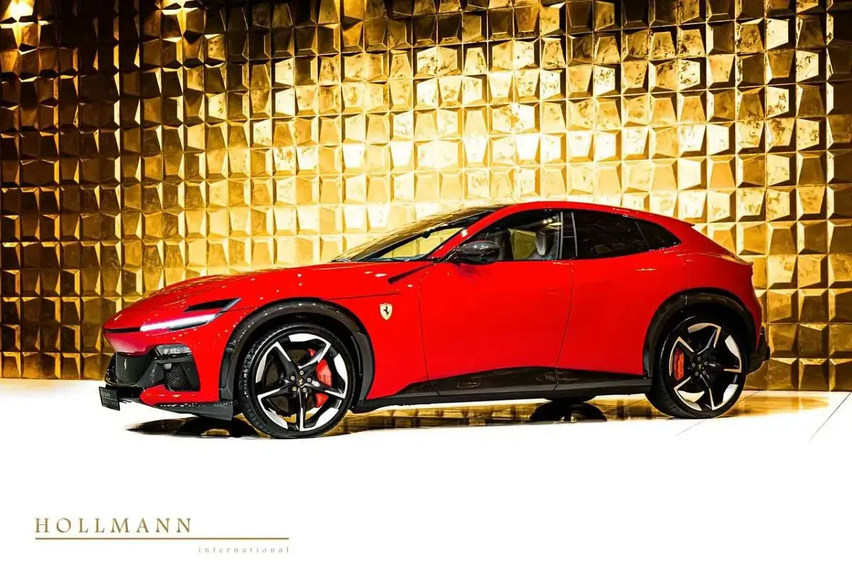 Neu Ferrari Purosangue 725 PS (533 kW) 2026 Rosso corsa SUV