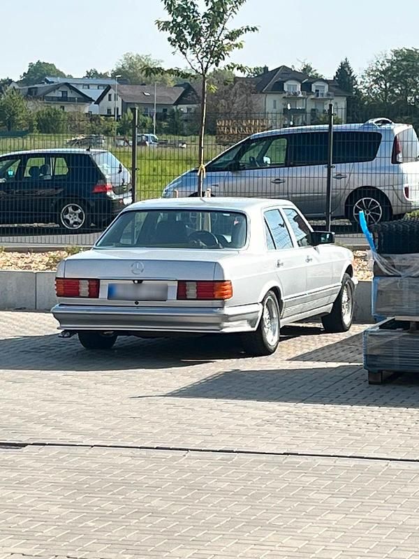 Gebraucht Mercedes 380 200 PS (147 kW) 1985 Silber Limousine