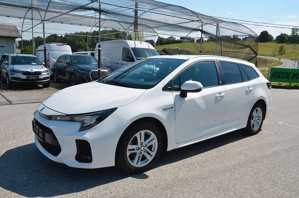 Gebraucht Suzuki Swace 98 PS (72 kW) 2022 Weiß Kombi