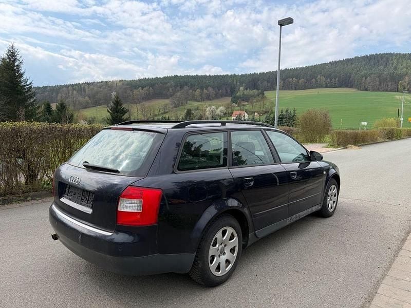 Gebraucht Audi A4 131 PS (96 kW) 2002 Blau Kombi