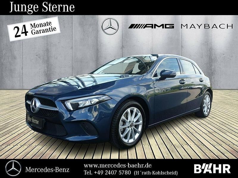 Denimblau (metallic) Gebraucht 2021 Mercedes A180 Progressive Limousine | 19.950 € (Fairer Preis) - Bild 1/4