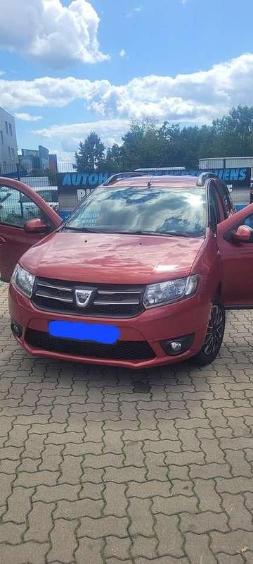Rot Gebraucht 2013 Dacia Logan MCV Lauréate Kombi | 4.300 € (Fairer Preis) - Bild 1/4