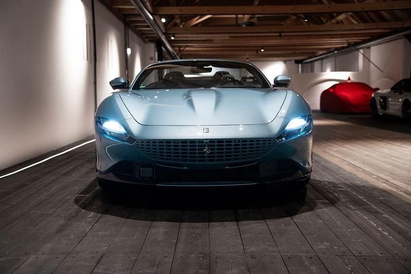 Neu Ferrari Roma 620 PS (456 kW) 2025 Blau Cabrio
