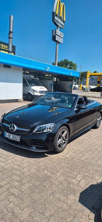 Gebraucht Mercedes C300 258 PS (189 kW) 2018 Schwarz Cabrio