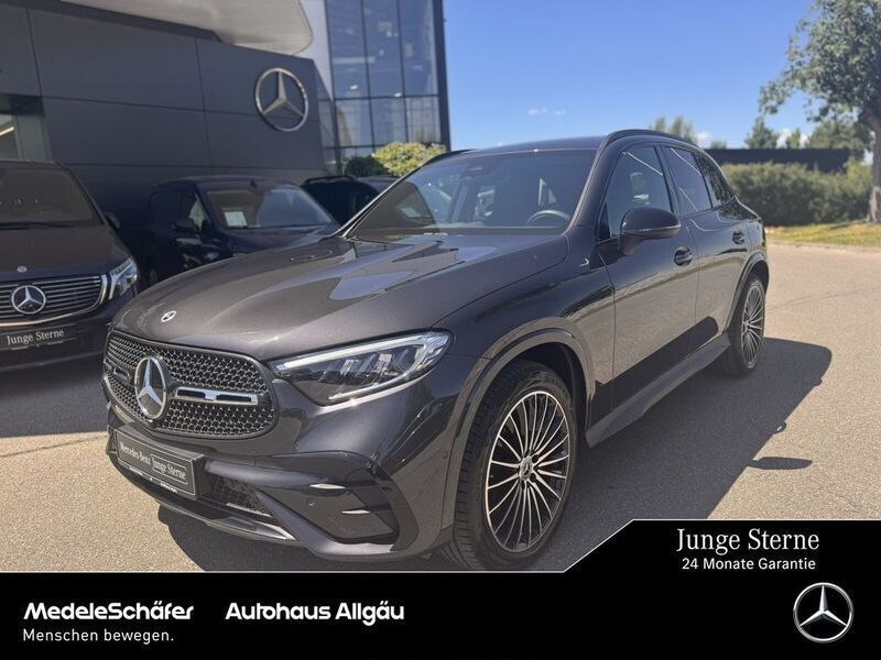 Grau Gebraucht 2024 Mercedes GLC200 AMG SUV | 52.480 € (Guter Preis) - Bild 1/4