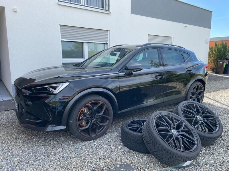 Schwarz Gebraucht 2023 Cupra Formentor VZ SUV | 45.500 € (Etwas zu teuer) - Bild 1/4