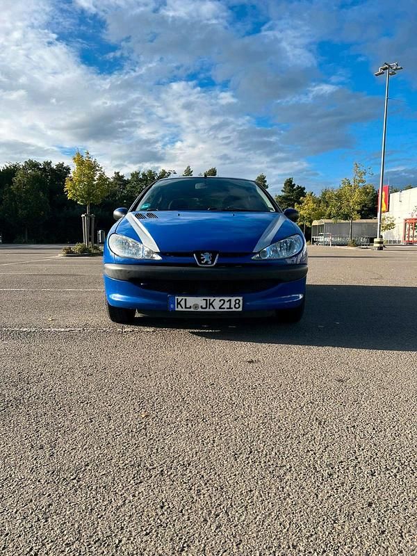 Blau Gebraucht 2006 Peugeot 206 Kleinwagen | 950 € (Fairer Preis) - Bild 1/4