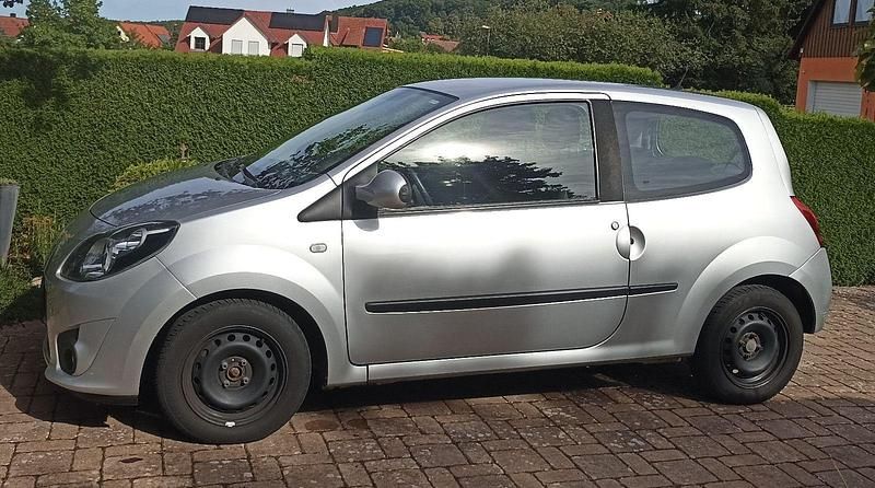 Silber Gebraucht 2008 Renault Twingo Dynamique Kleinwagen | 1.800 € (Fairer Preis) - Bild 1/4