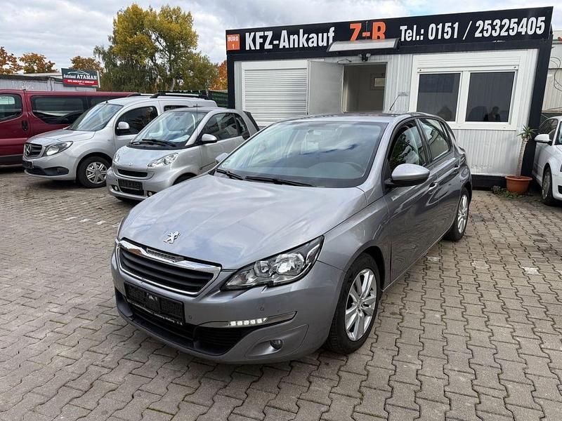 Grau Gebraucht 2016 Peugeot 308 Active Limousine | 5.690 € (Superpreis) - Bild 1/4