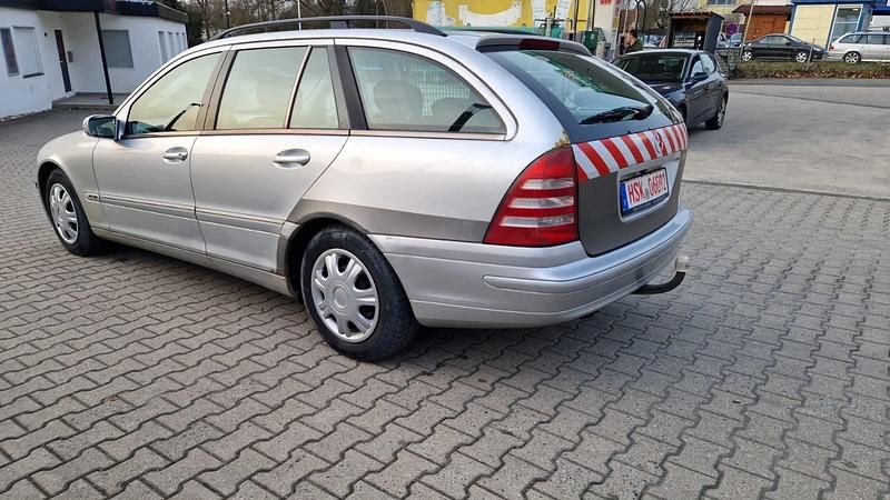 Gebraucht Mercedes C200 116 PS (85 kW) 2002 Silber Kombi