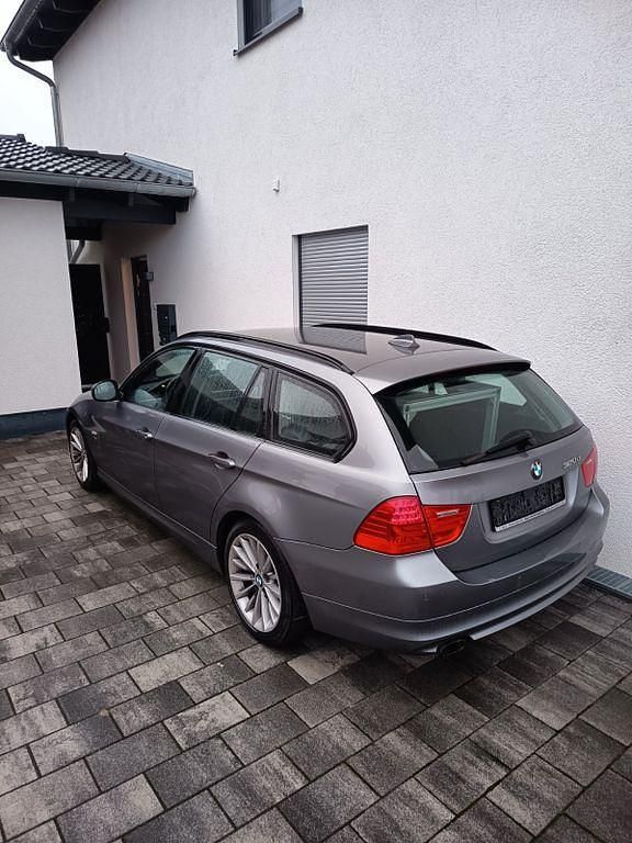 Second-hand BMW 320 184 CP (135 kW) 2012 Gri Berlinǎ