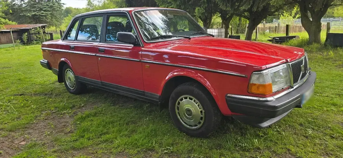 Gebraucht Volvo 240 116 PS (85 kW) 1989 Rot Limousine