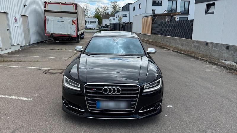 Schwarz Gebraucht 2014 Audi S8 Design Limousine | 43.900 € (Teuer) - Bild 1/4