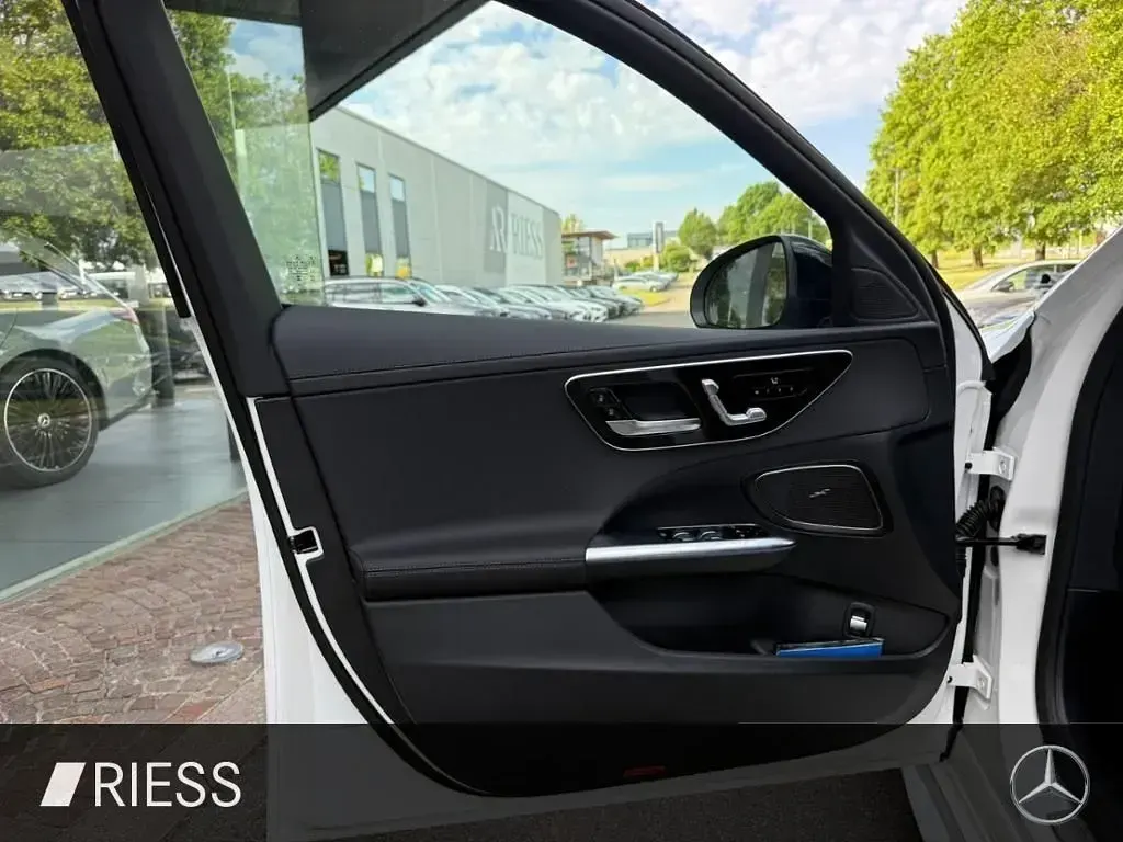 Gebraucht Mercedes C200 AMG 204 PS (150 kW) 2026 Polarweiß uni Kombi