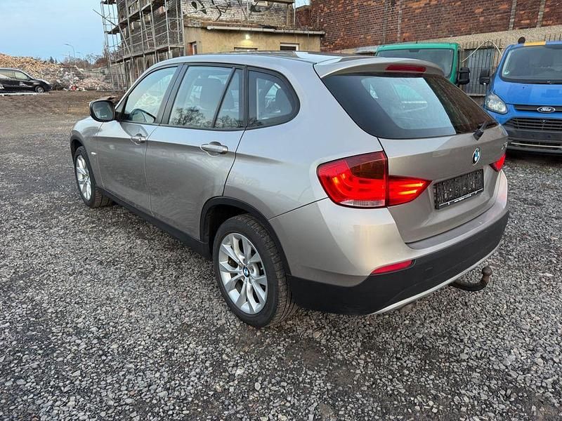 Gebraucht BMW X1 143 PS (105 kW) 2011 Silber SUV