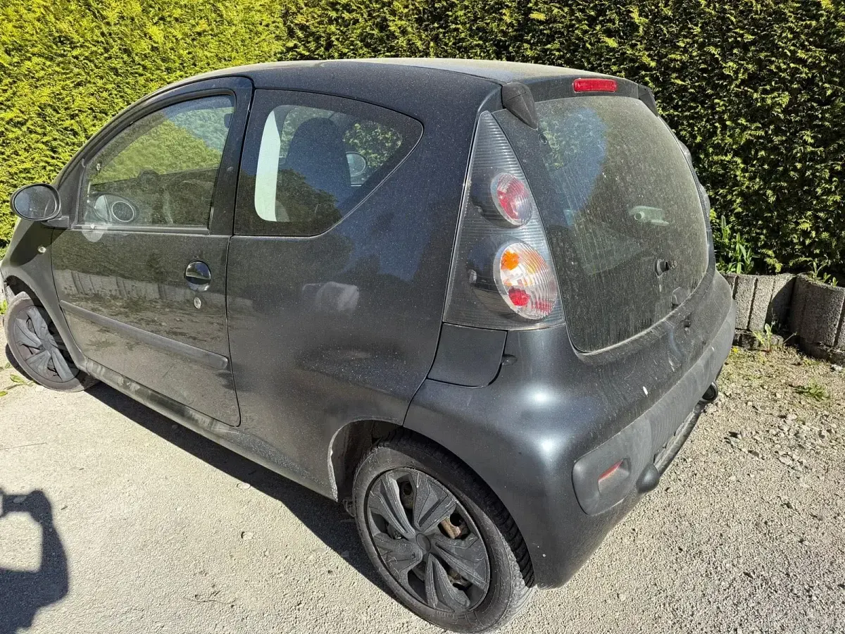 Second-hand Citroën C1 68 CP (50 kW) 2006 Maro Hatchback