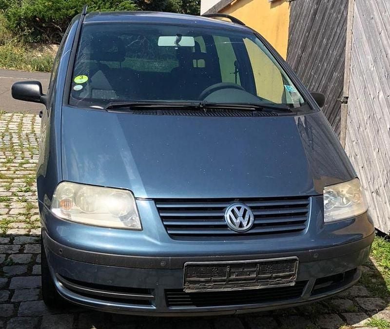 Grau Gebraucht 2003 VW Sharan Family Van / Kleinbus | 1.350 € (Guter Preis) - Bild 1/4