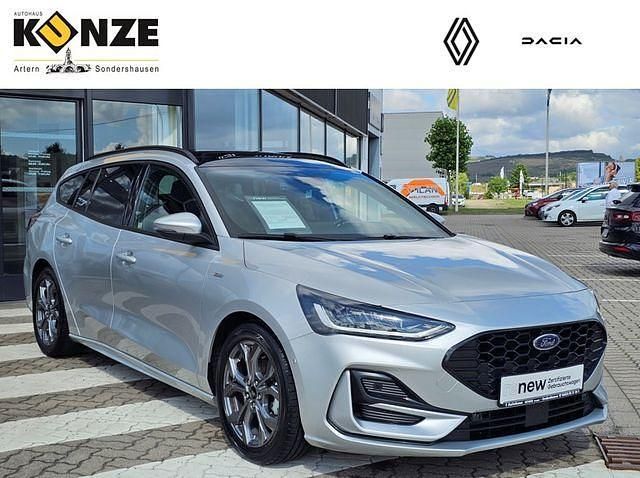 Silber (polarsilber metallic (silber)) Gebraucht 2024 Ford Focus ST-Line Kombi | 21.990 € (Superpreis) - Bild 1/4