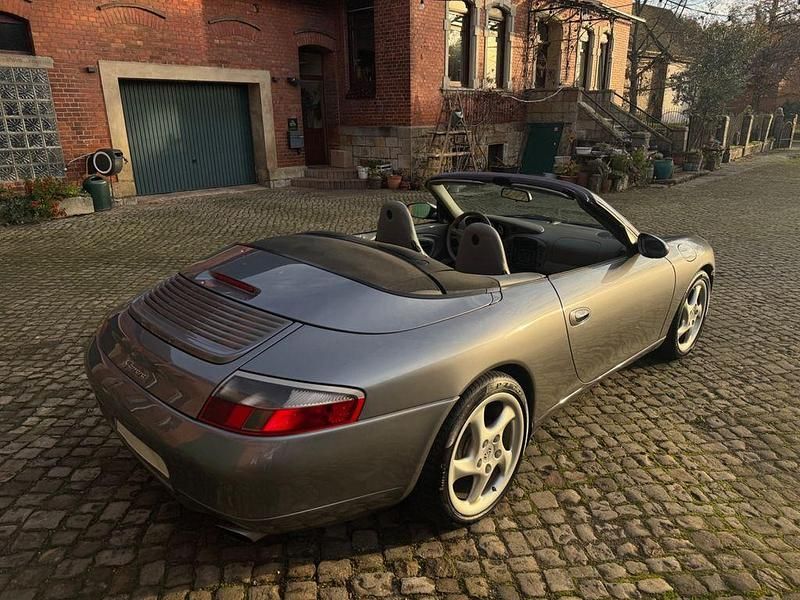 Grau Gebraucht 2001 Porsche 911 Carrera Cabriolet Cabrio | 22.950 € (Guter Preis) - Bild 1/4