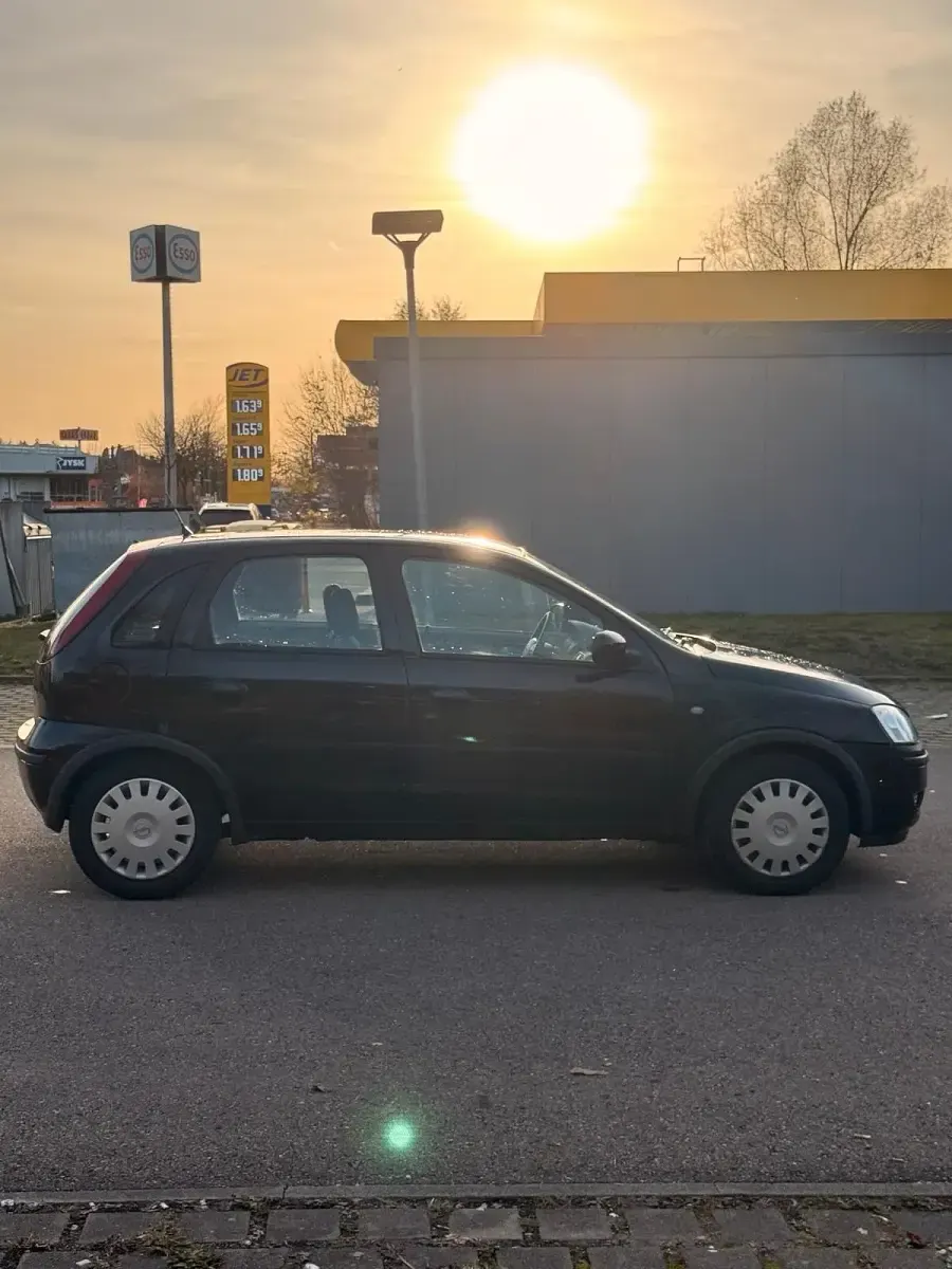 Gebraucht Opel Corsa 75 PS (55 kW) 2004 Schwarz Kleinwagen
