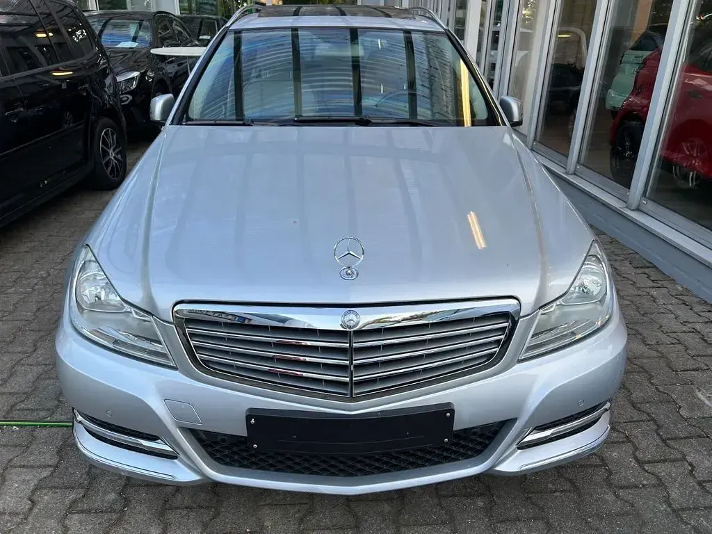 Gebraucht Mercedes C180 156 PS (114 kW) 2012 Silber Kombi