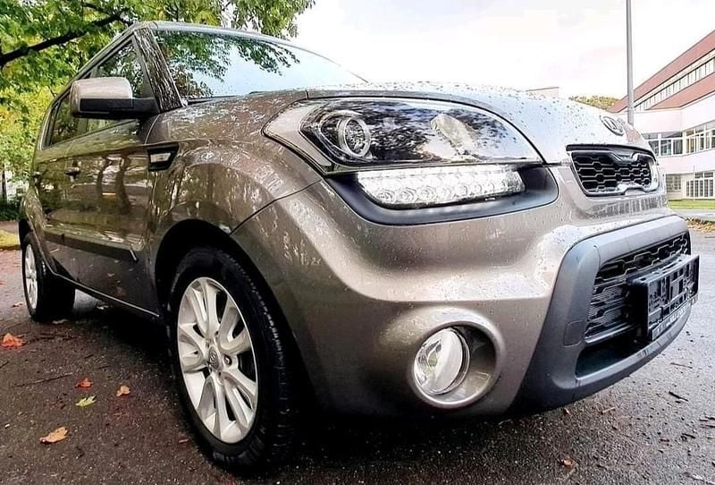 Gebraucht Kia Soul 128 PS (94 kW) 2012 Braun SUV