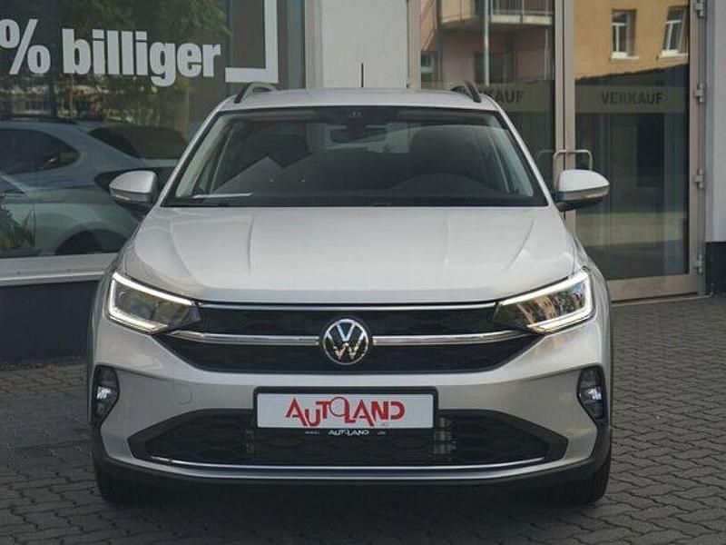 Neu VW Taigo 150 PS (110 kW) 2025 Silber SUV