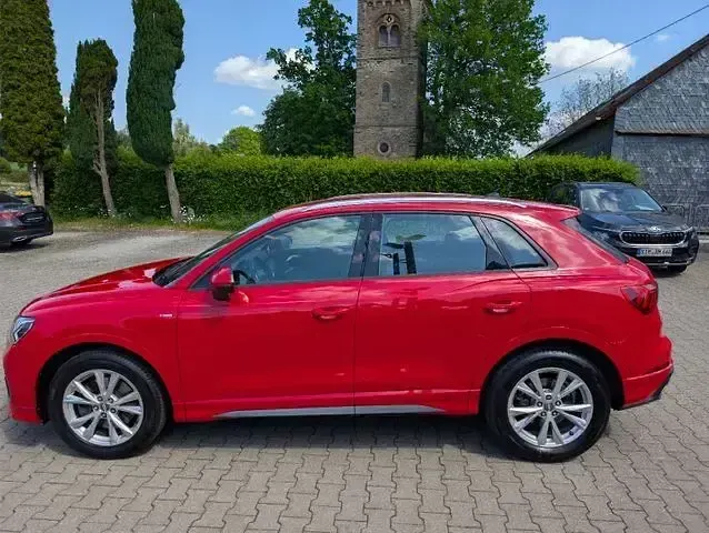 Gebraucht Audi Q3 S-Line 190 PS (139 kW) 2019 Rot SUV