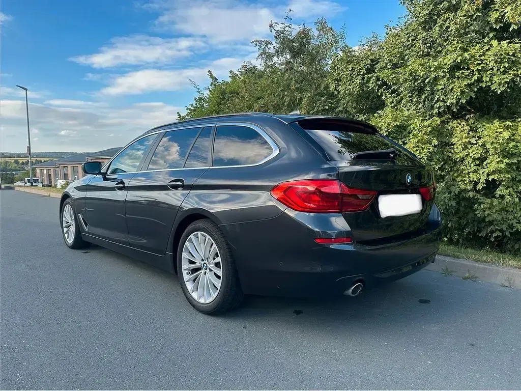 Gebraucht BMW 530 265 PS (194 kW) 2018 Grau Kombi