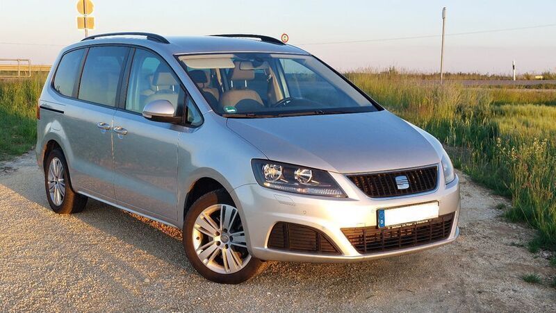 Silber Gebraucht 2012 Seat Alhambra Ecomotive Van / Kleinbus | 6.400 € (Etwas zu teuer) - Bild 1/4