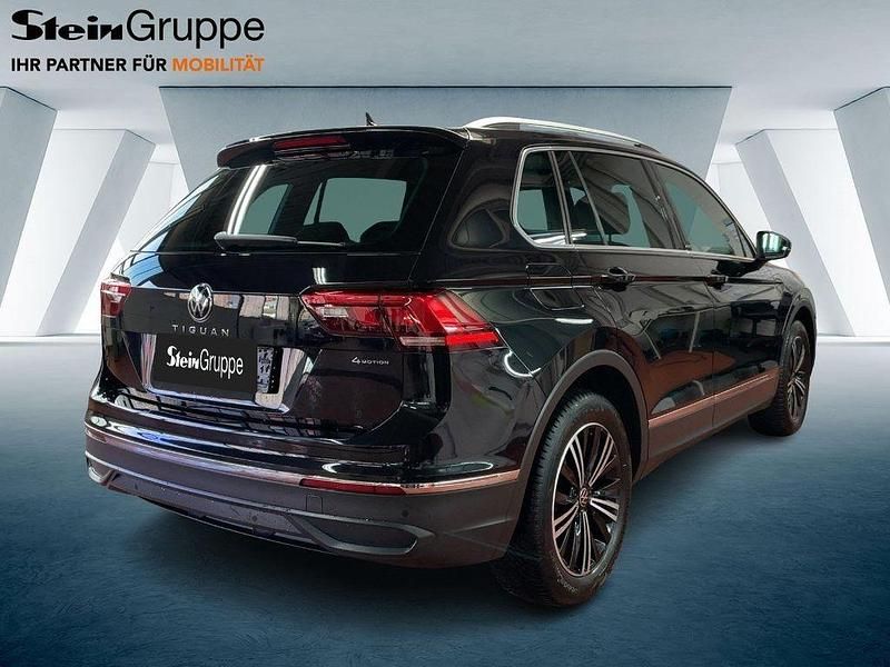 Gebraucht VW Tiguan Move 150 PS (110 kW) 2023 Schwarz SUV