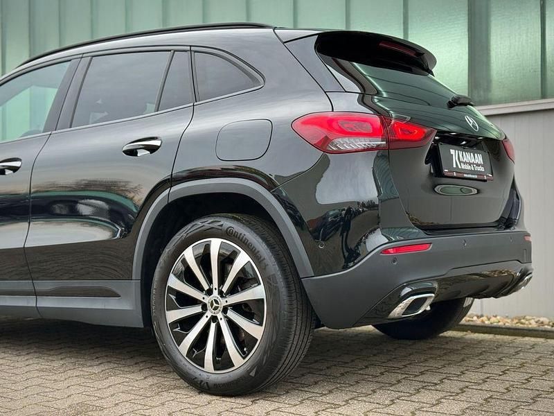 Gebraucht Mercedes GLA200 Progressive 150 PS (110 kW) 2022 Schwarz SUV