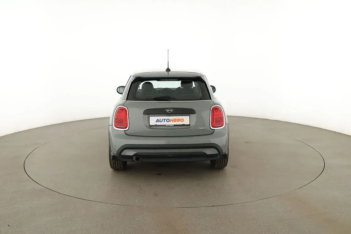 Gebraucht Mini ONE Classic 102 PS (75 kW) 2022 Grau Kleinwagen