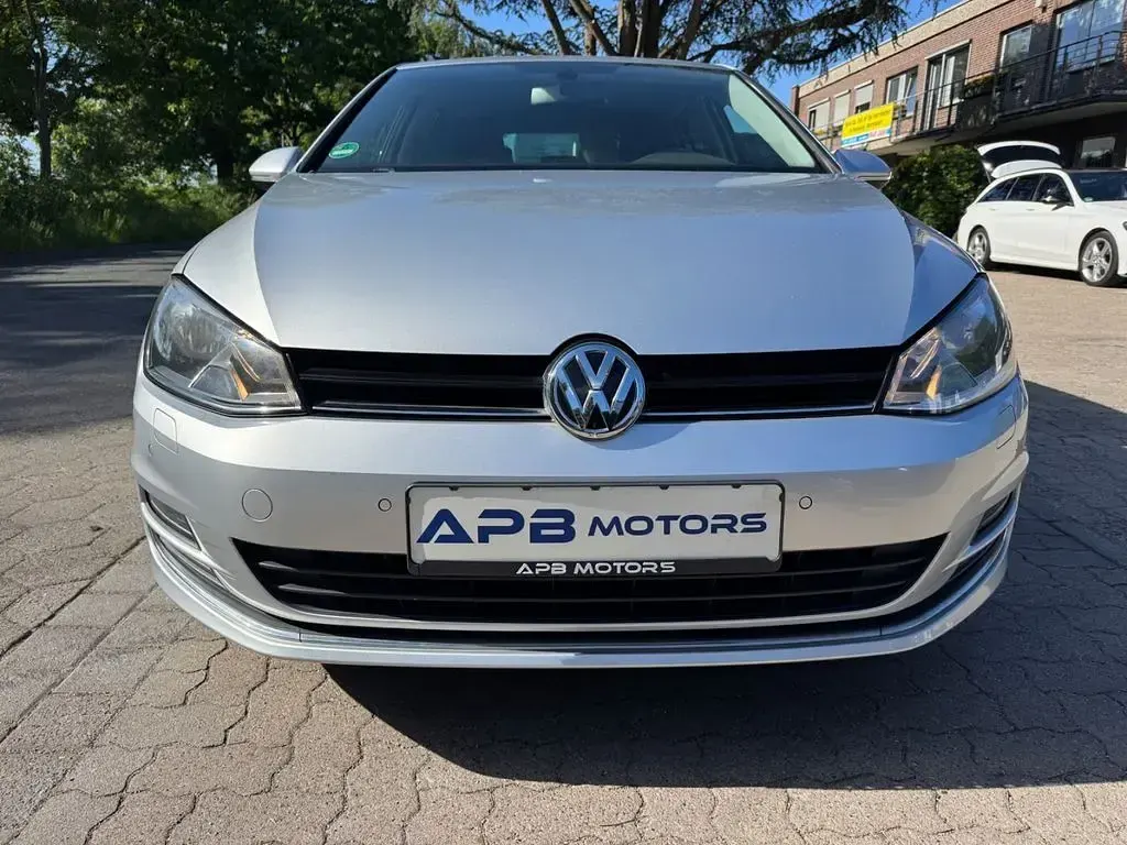 Gebraucht VW Golf VII LOUNGE 110 PS (80 kW) 2015 Silber Limousine