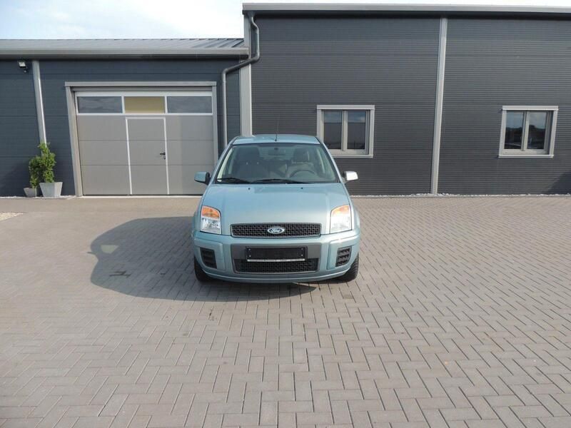 Blau Gebraucht 2010 Ford Fusion Style Kleinwagen | 4.700 € (Etwas zu teuer) - Bild 1/4
