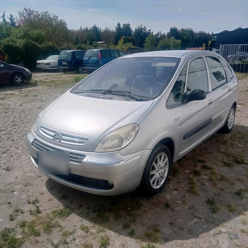 Silber Gebraucht 2007 Citroën Xsara Picasso Van / Kleinbus | 890 € (Guter Preis) - Bild 1/4
