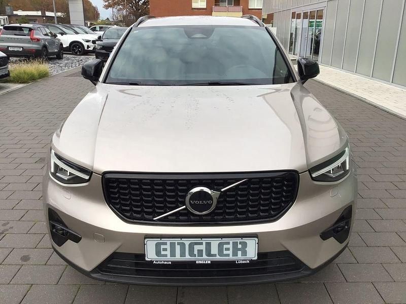 Gebraucht Volvo XC40 Plus 163 PS (119 kW) 2022 Bright dusk SUV