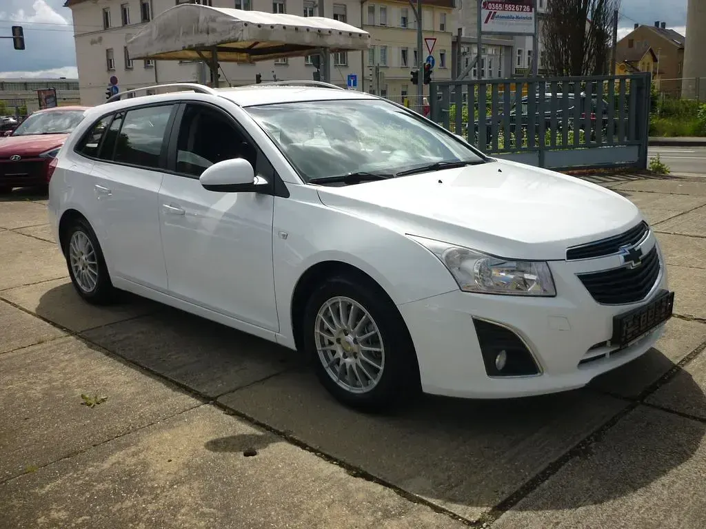 Gebraucht Chevrolet Cruze LT 131 PS (96 kW) 2013 Weiß Limousine