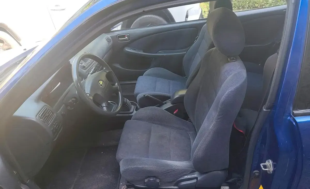 Gebraucht Toyota Corolla 97 PS (71 kW) 2000 Blau Kleinwagen
