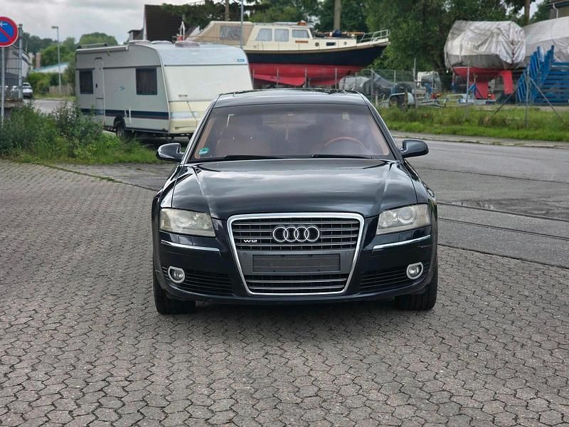 Second-hand Audi A8 450 CP (330 kW) 2005 Albastru Berlinǎ